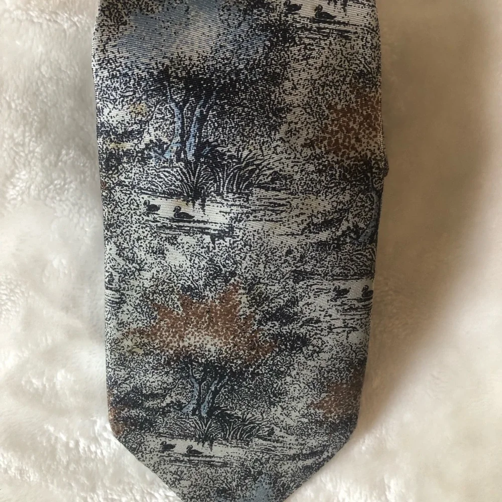 Giennetti Men's Scenic Print Tie in Blue and Brown